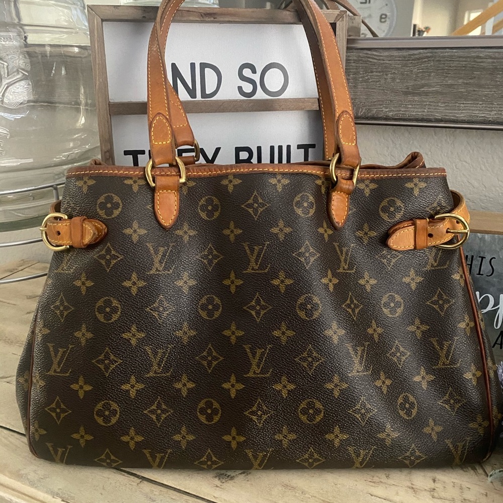 SOLD Louis Vuitton Batignolles